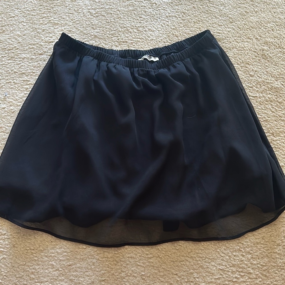 Garage flowy mini skirt